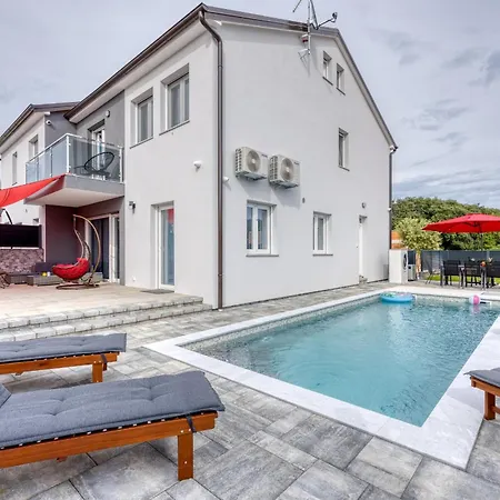 Villa Paansa